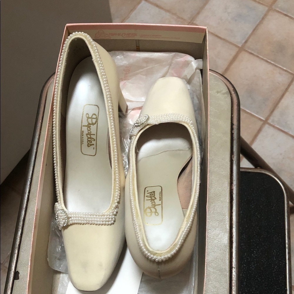 Ivory Pearl-Trim Women's Flats